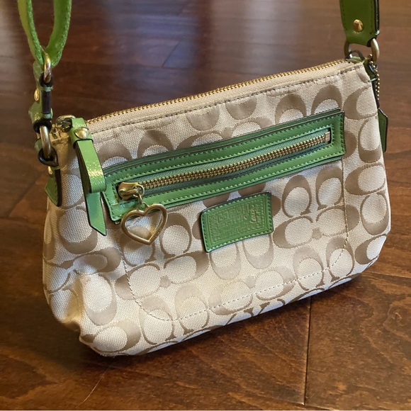Y2K Vintage Coach Poppy Green Signature Crossbody Purse Bag Heart accents - Picture 1 of 16